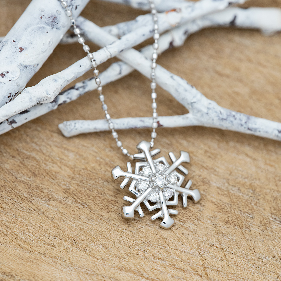 umu -アム- FINE JEWELRY STUIDIOダイヤモンド スノー ペンダントトップpn0046_kanban2.jpg