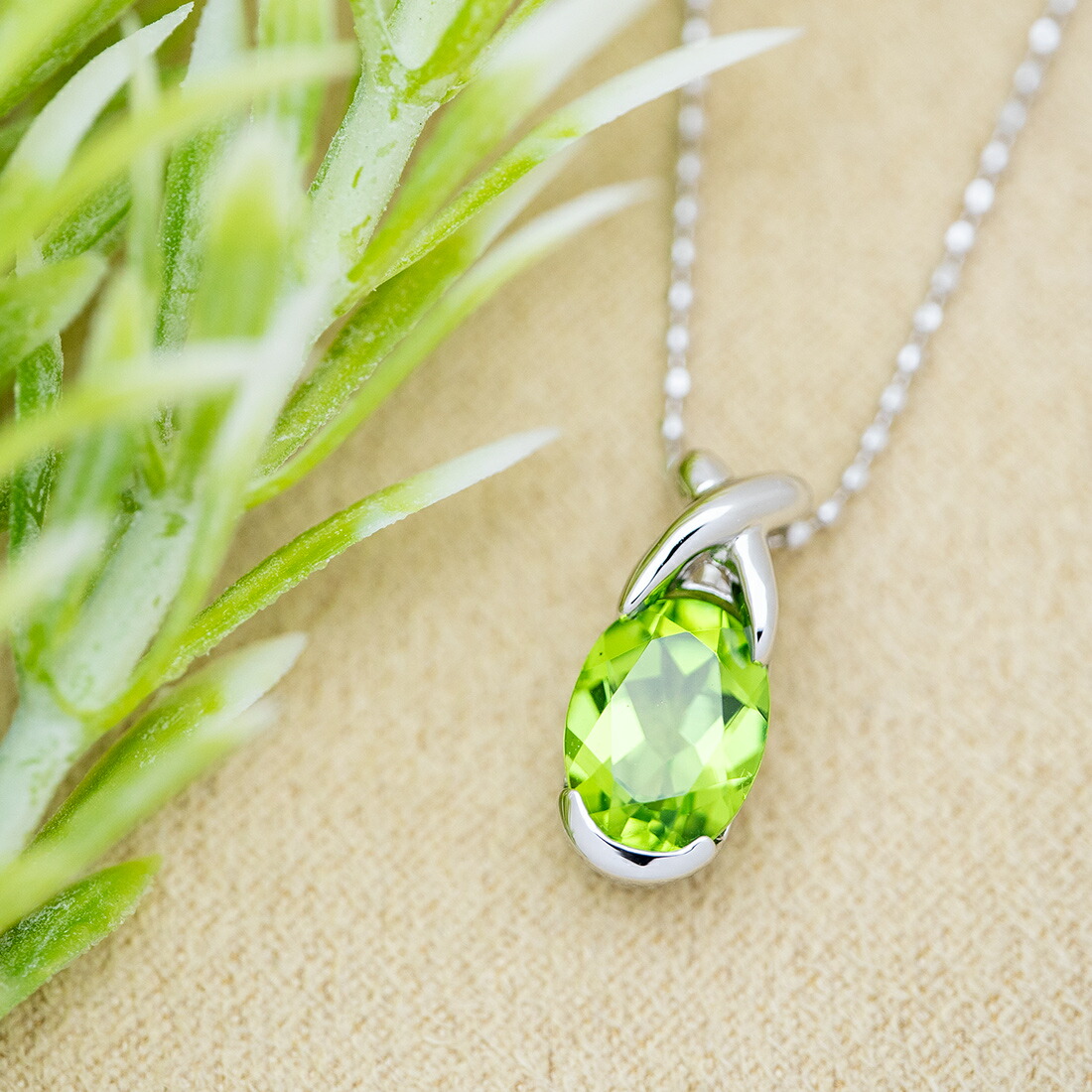 umu -アム- FINE JEWELRY STUIDIOペリドット ペンダントトップpn0056_1.jpg