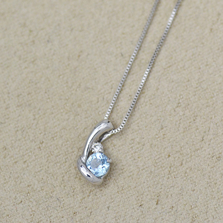 umu -アム- FINE JEWELRY STUIDIOアクアマリン ダイヤモンド ペンダント 「chiarita」pn0079_kanban2.jpg