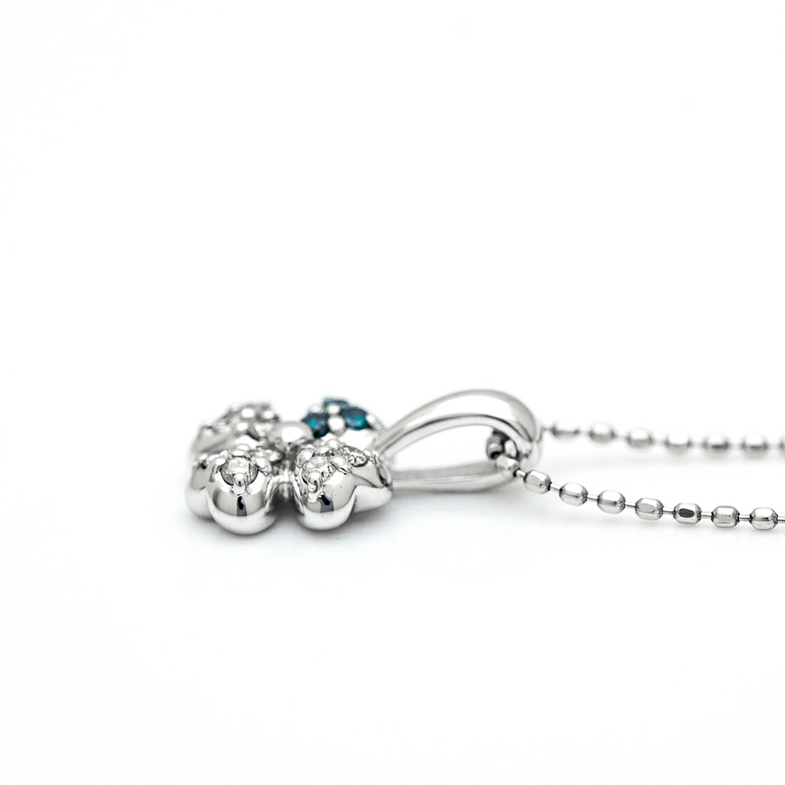 umu -アム- FINE JEWELRY STUIDIOダイヤモンド ブルーダイヤモンド クローバーモチーフ ペンダントトップpn0088_s.jpg