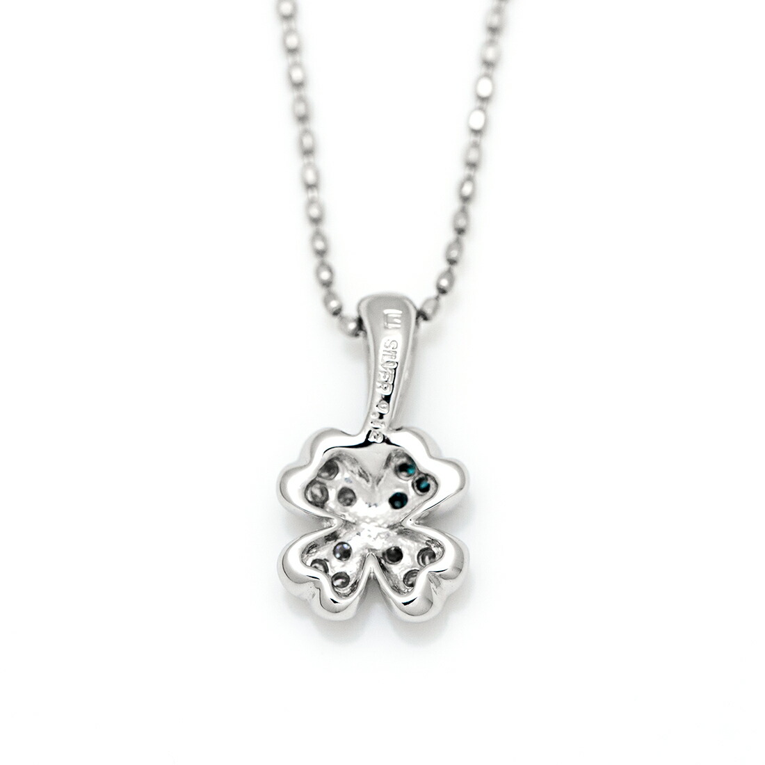 umu -アム- FINE JEWELRY STUIDIOダイヤモンド ブルーダイヤモンド クローバーモチーフ ペンダントトップpn0088_u.jpg