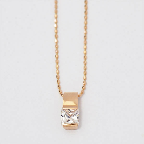 umu -アム- FINE JEWELRY STUIDIOK18 キュービックジルコニア ペンダントトップpn0108_m.jpg