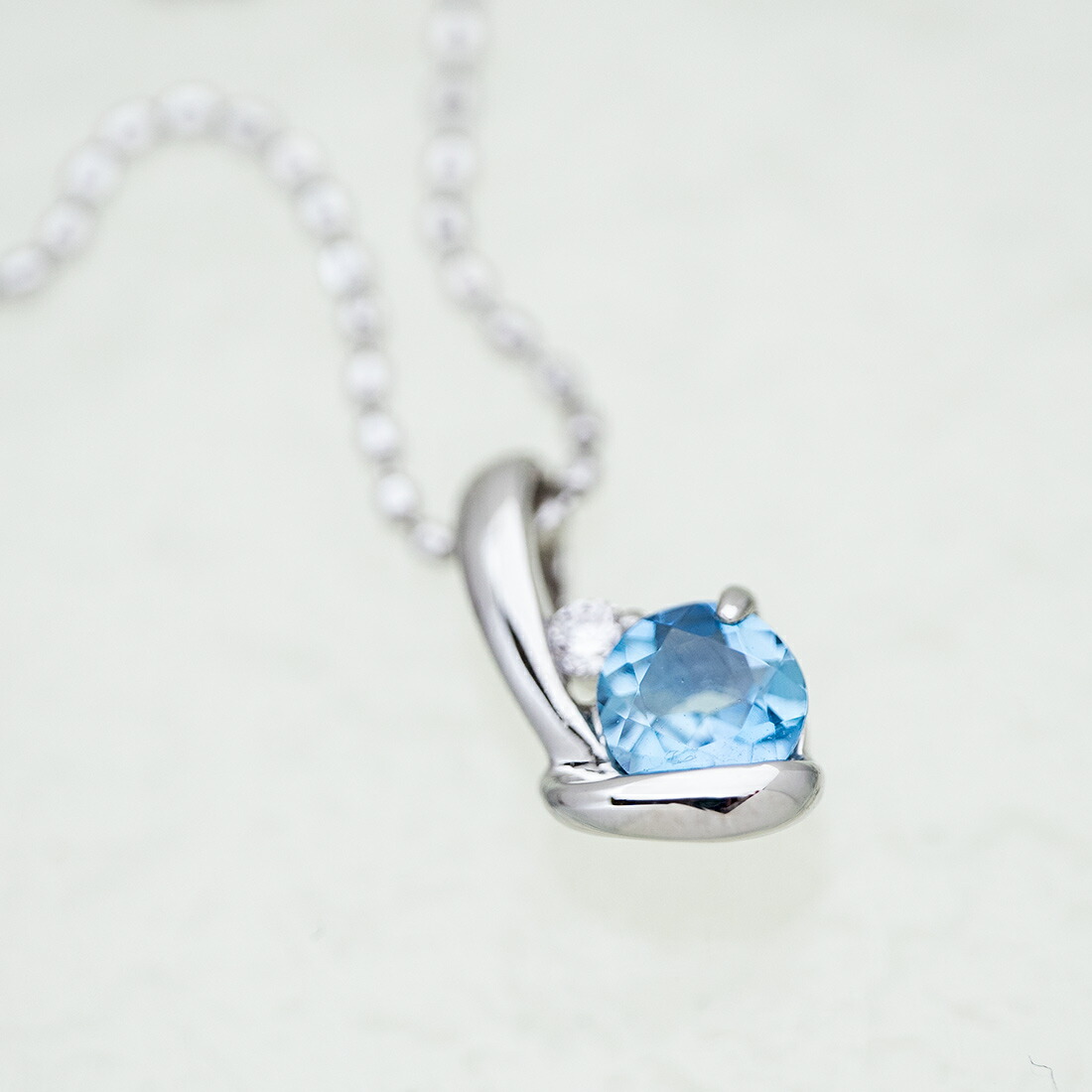 umu -アム- FINE JEWELRY STUIDIOサンタマリアアクアマリン ダイヤモンド ペンダントトップ 「chiarita」pn0110_kanban2.jpg