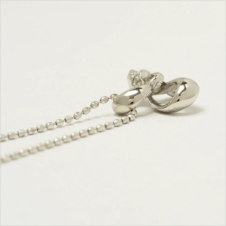 umu -アム- FINE JEWELRY STUIDIOK18 ブルーダイヤモンド リボン ペンダントトップpn0115_s.jpg