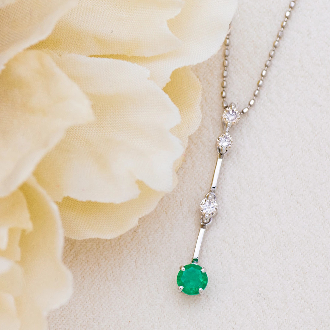 umu -アム- FINE JEWELRY STUIDIOエメラルド ダイヤモンド Iライン ペンダントトップpn0119_1.jpg