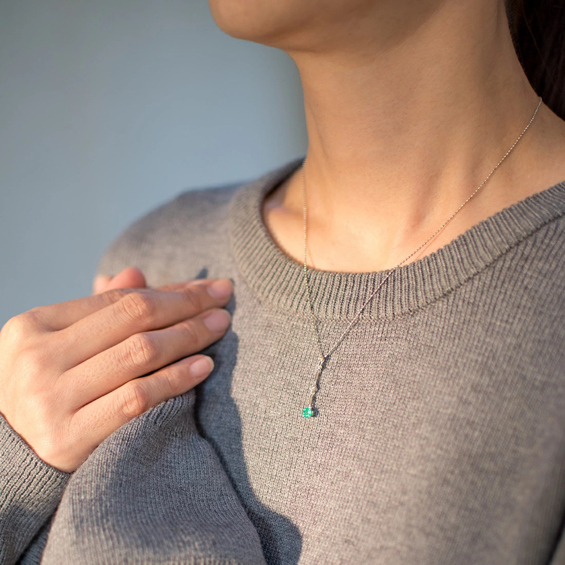 umu -アム- FINE JEWELRY STUIDIOエメラルド ダイヤモンド Iライン ペンダントトップpn0119_i3.jpg