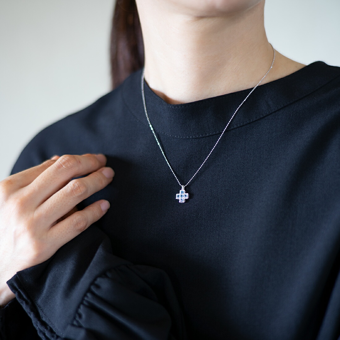 umu -アム- FINE JEWELRY STUIDIOサンタマリアアクアマリン クロスモチーフ ペンダントトップpn0121_i3.jpg