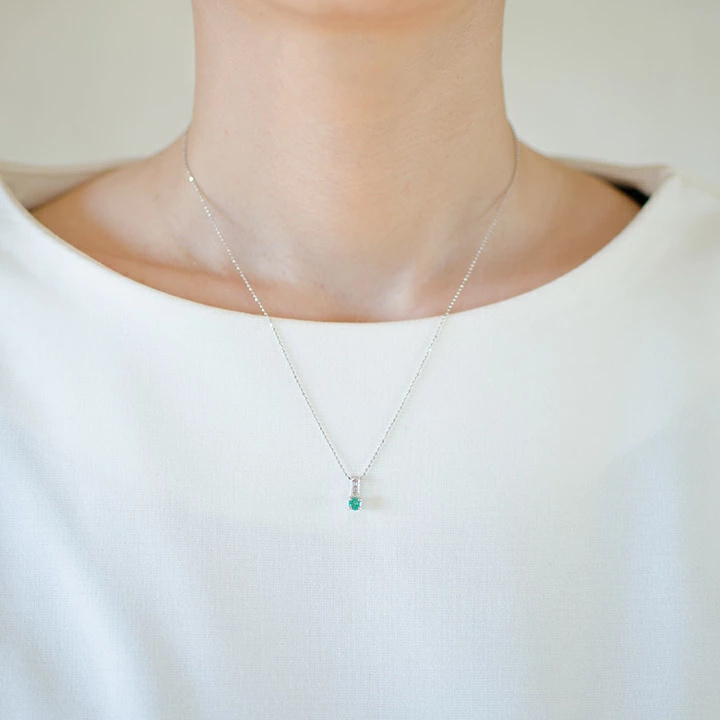 umu -アム- FINE JEWELRY STUIDIOエメラルド ダイヤモンド ペンダントトップ 「fiorito」pn0126_i2.jpg