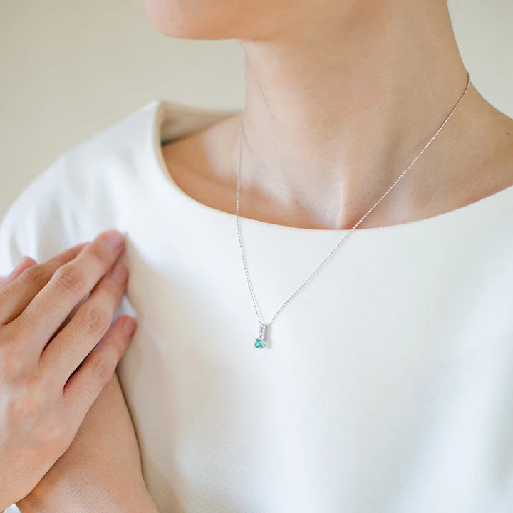 umu -アム- FINE JEWELRY STUIDIOエメラルド ダイヤモンド ペンダントトップ 「fiorito」pn0126_i3.jpg