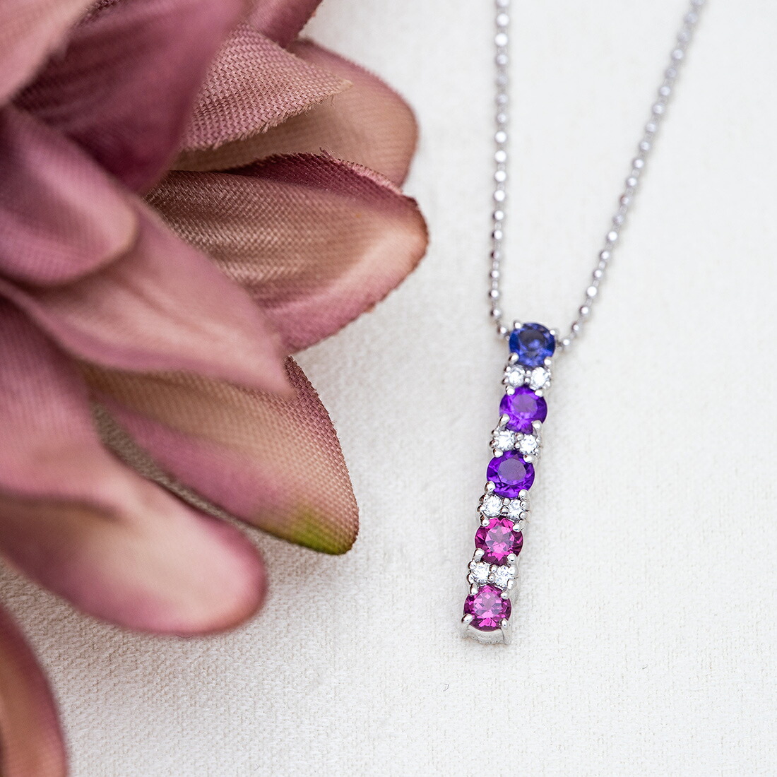 umu -アム- FINE JEWELRY STUIDIOフェミニンカラー ダイヤモンド アイライン ペンダントトップpn0128_1.jpg