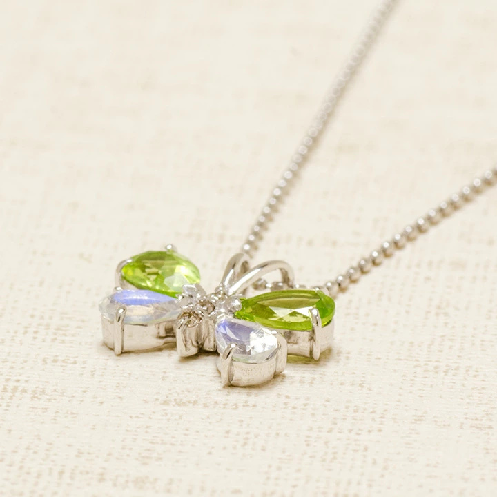 umu -アム- FINE JEWELRY STUIDIOK10 ペリドット ブルームーンストーン バタフライ ペンダントトップpn0149_kanban2.jpg
