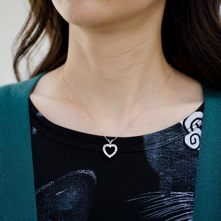 umu -アム- FINE JEWELRY STUIDIOK10 ブルームーンストーン オープンハート ペンダントトップpn0164_i2.jpg