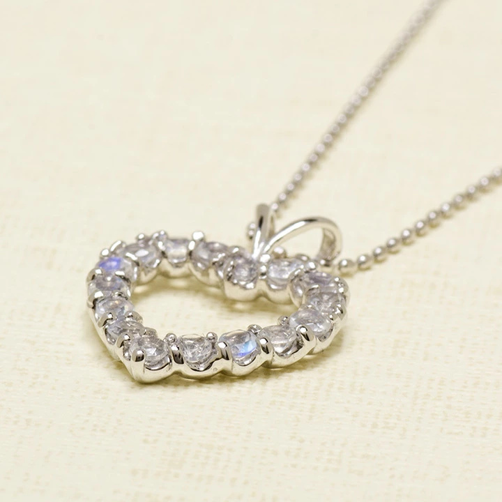 umu -アム- FINE JEWELRY STUIDIOK10 ブルームーンストーン オープンハート ペンダントトップpn0164_kanban2.jpg