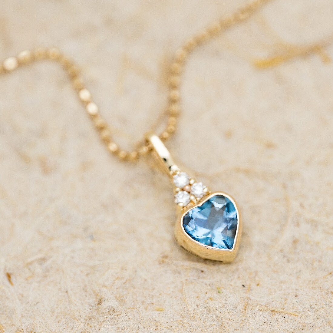 umu -アム- FINE JEWELRY STUIDIOサンタマリアアクアマリン ダイヤモンド ハート ペンダントトップpn0209_kanban2.jpg