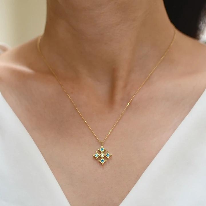 umu -アム- FINE JEWELRY STUIDIOK18 ネオンブルーアパタイト ダイヤモンド  クロス ペンダントトップ 「alone」pn0238_i2.jpg