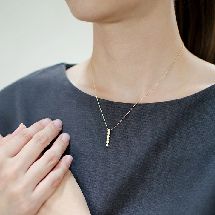 umu -アム- FINE JEWELRY STUIDIOK18 ダイヤモンド バラモチーフ ペンダントトップ 「rosa」pn0246_i3.jpg