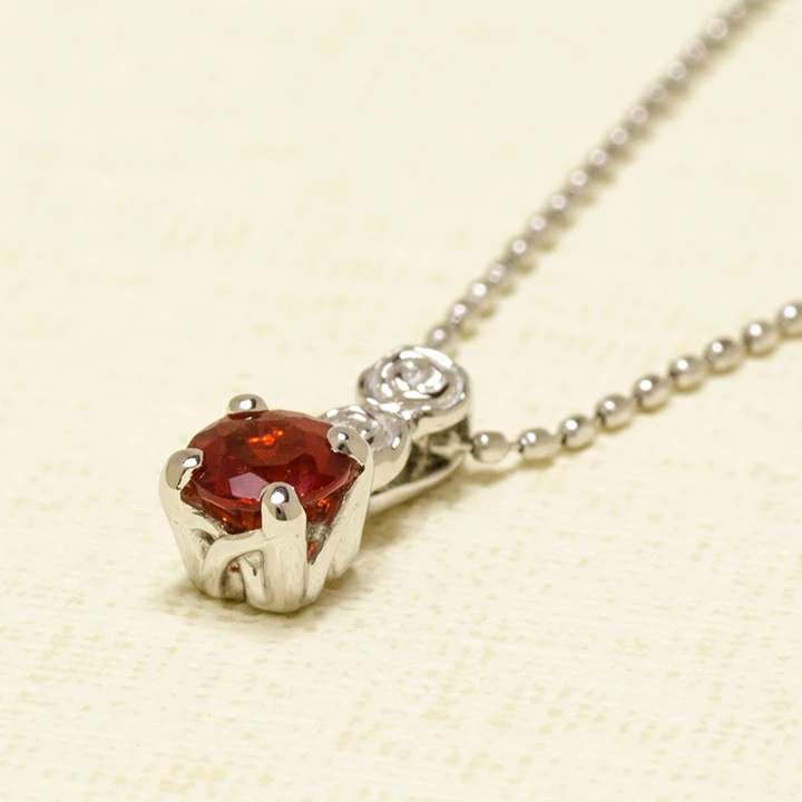 umu -アム- FINE JEWELRY STUIDIOアンデシン バラモチーフ ペンダントトップ 「rosa」pn0253_kanban2.jpg
