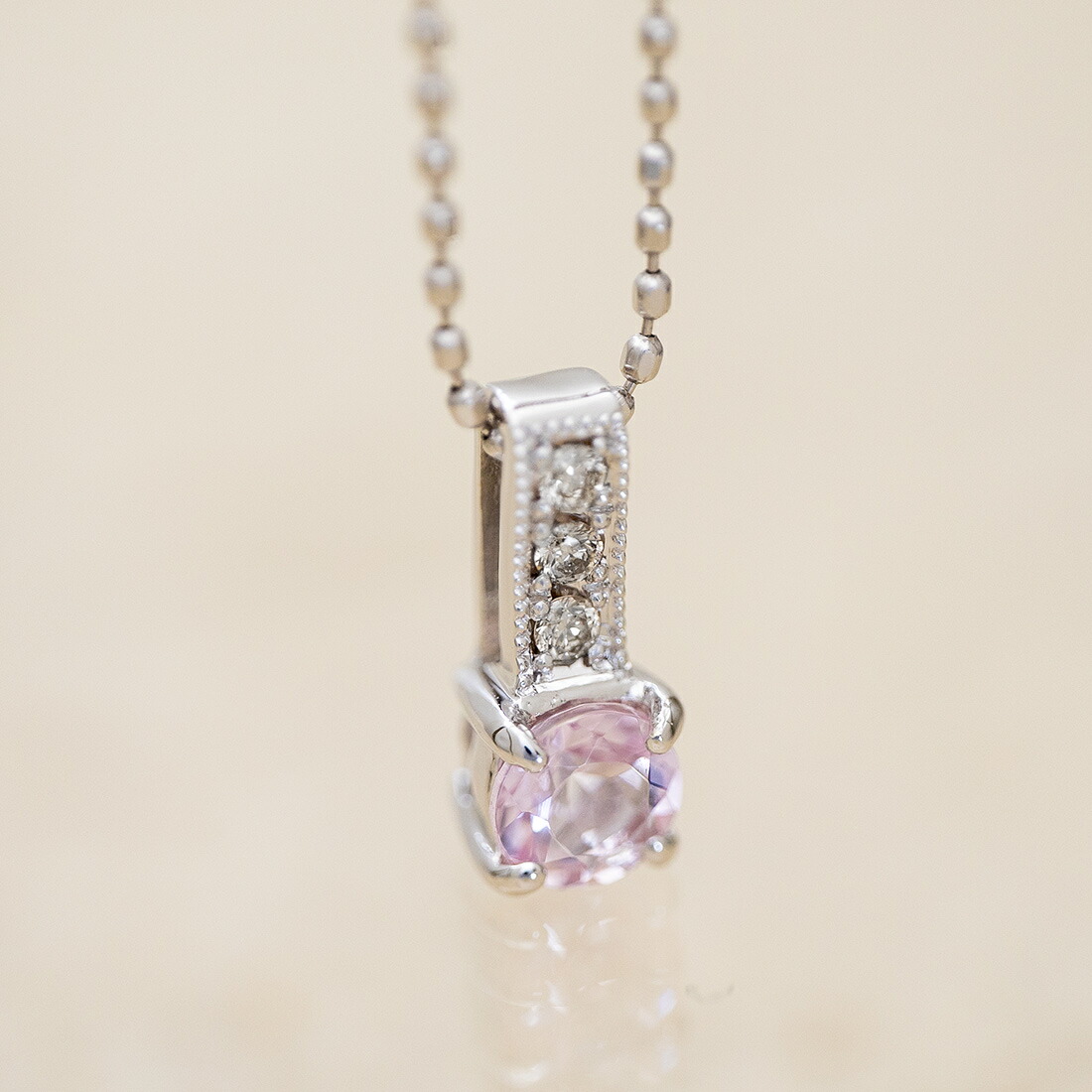 umu -アム- FINE JEWELRY STUIDIOモルガナイト ダイヤモンド ペンダントトップ 「fiorito」pn0267_kanban2.jpg