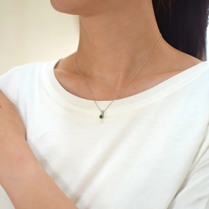 umu -アム- FINE JEWELRY STUIDIOクロムダイオプサイト ダイヤ ペントップ 「fiorito」pn0268_i3.jpg