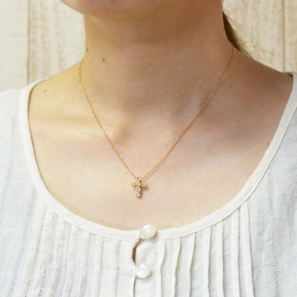 umu -アム- FINE JEWELRY STUIDIOブルームーンストーン クロス ペンダントトップ 「dolce」pn0284_i2.jpg
