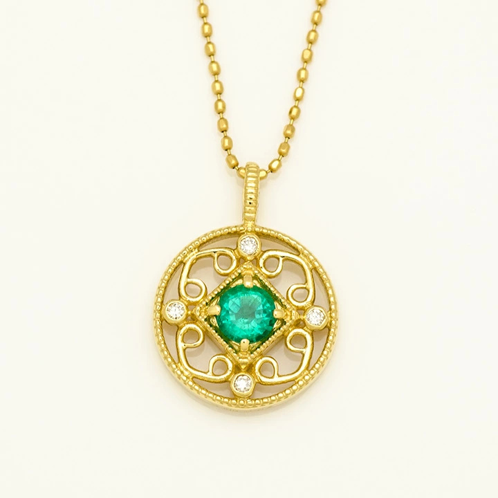 umu -アム- FINE JEWELRY STUIDIOエメラルド ダイヤモンド ペンダントトップ 「valzer」pn0307_m.jpg
