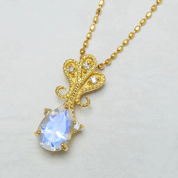 umu -アム- FINE JEWELRY STUIDIOブルームーンストーン ダイヤモンド ペンダントトップ 「lacrima」pn0312_kanban2.jpg