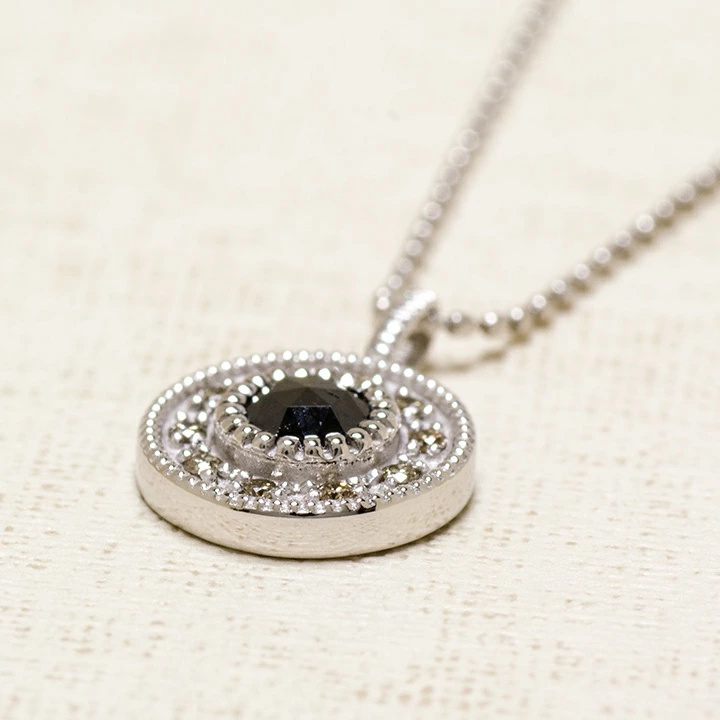 umu -アム- FINE JEWELRY STUIDIOブラックダイヤモンド ダイヤ ペンダントトップ 「cosmo」pn0313_kanban2.jpg