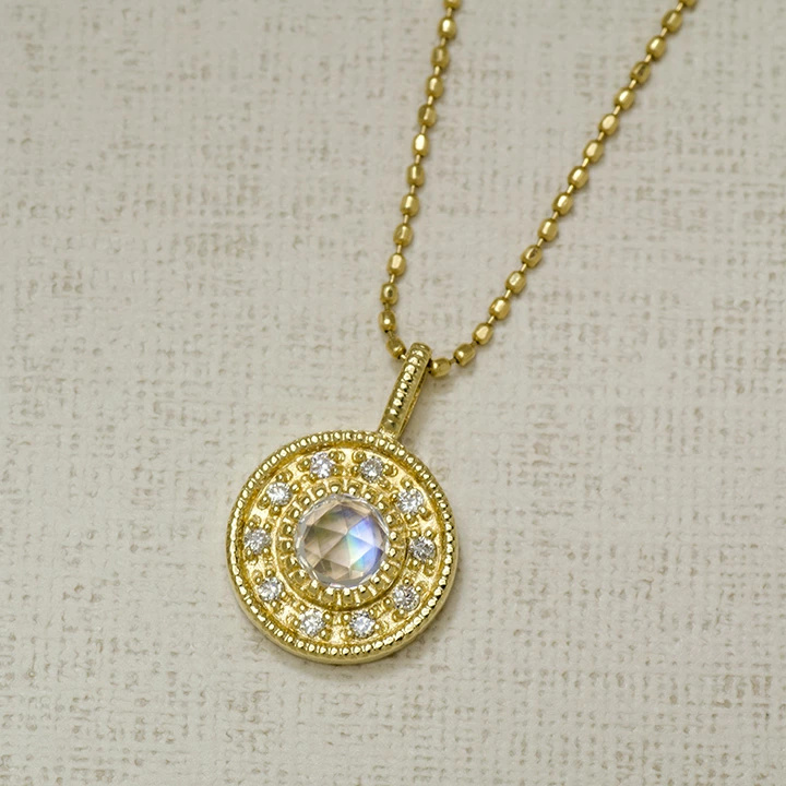 umu -アム- FINE JEWELRY STUIDIOブルームーンストーン ダイヤ ペンダントトップ 「cosmo」pn0316_kanban2.jpg