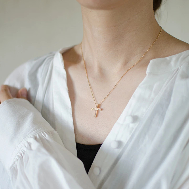 umu -アム- FINE JEWELRY STUIDIOダイヤモンド クロスモチーフ ペンダントトップ 「croce」pn0331_i3.jpg