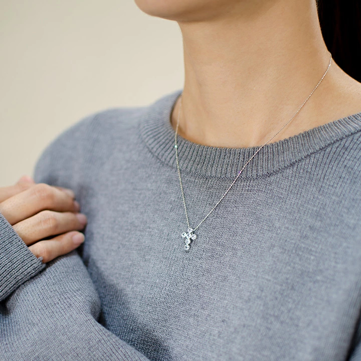 umu -アム- FINE JEWELRY STUIDIOタンザナイト クロスモチーフ ペンダントトップ 「dolce」pn0339_i3.jpg