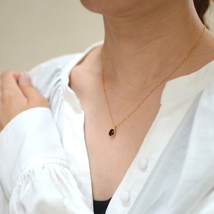 umu -アム- FINE JEWELRY STUIDIOパイロープガーネット ペンダントトップ 「fresco」pn0351_i3.jpg