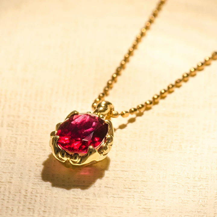 umu -アム- FINE JEWELRY STUIDIOパイロープガーネット ペンダントトップ 「fresco」pn0351_kanban2.jpg