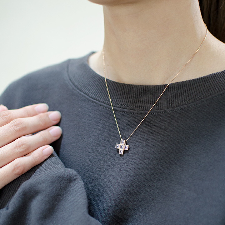 umu -アム- FINE JEWELRY STUIDIOK18 ローズアメシスト クロスモチーフ ペンダントトップ 「tin」pn0364_i3.jpg