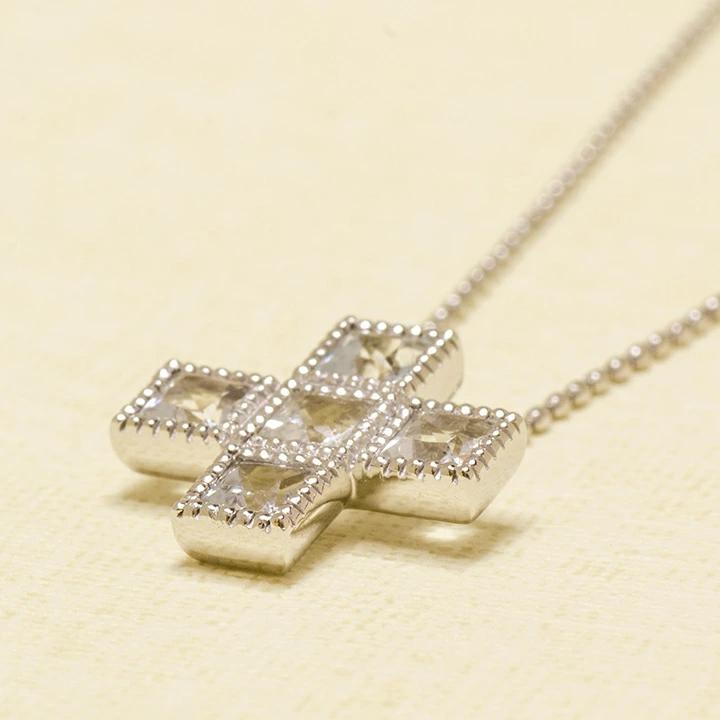 umu -アム- FINE JEWELRY STUIDIOK18 ホワイトトパーズ クロスモチーフ ペンダントトップ 「tin」pn0366_kanban2.jpg