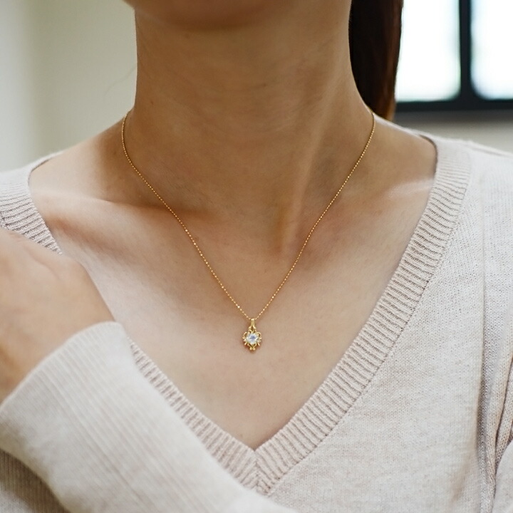 umu -アム- FINE JEWELRY STUIDIOK18 ブルームーンストーン ダイヤモンド ペントップ 「ninfa」pn0391_i3.jpg