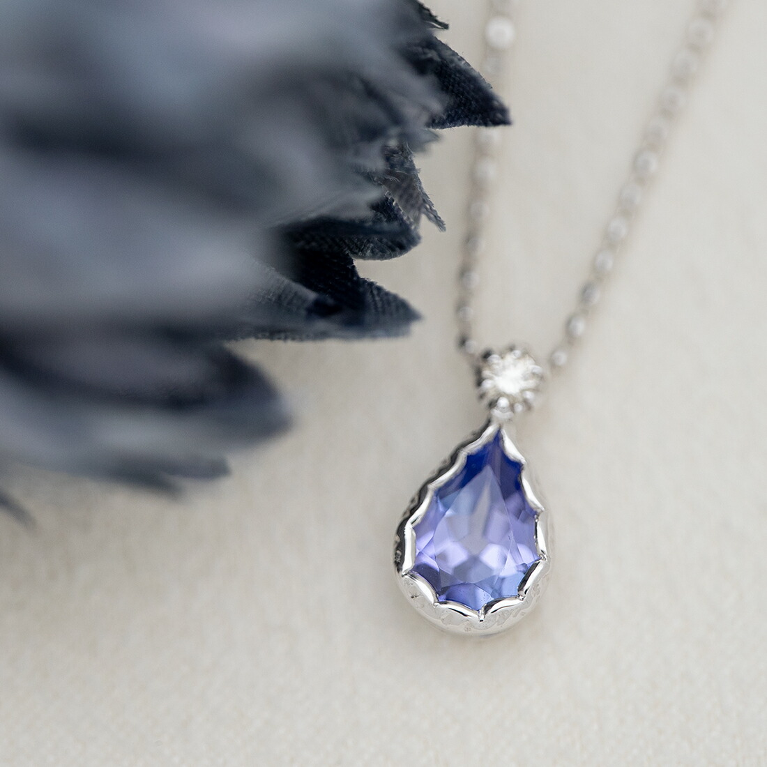 umu -アム- FINE JEWELRY STUIDIOタンザナイト ダイヤモンド ペンダントトップ 「goccia」pn0422_1.jpg