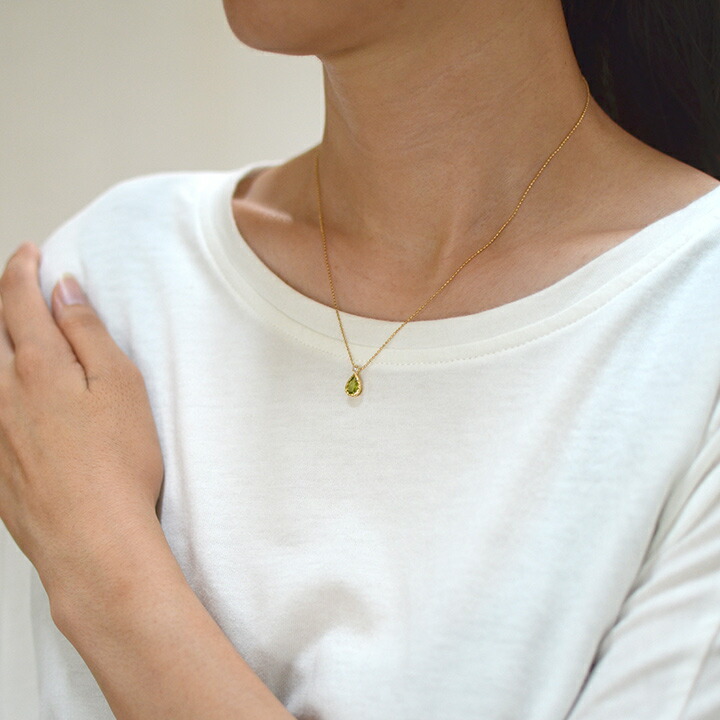 umu -アム- FINE JEWELRY STUIDIOK18 ペリドット ダイヤモンド ペンダントトップ 「goccia」pn0424_i3.jpg
