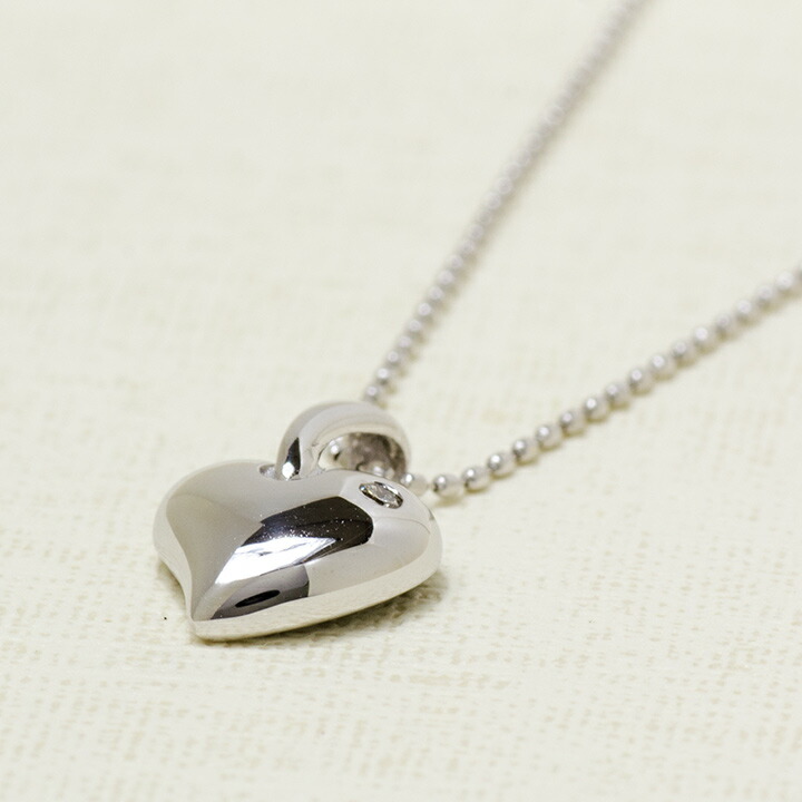 umu -アム- FINE JEWELRY STUIDIOダイヤモンド ハートモチーフ ペンダントトップ 「caro」pn0491_kanban2.jpg