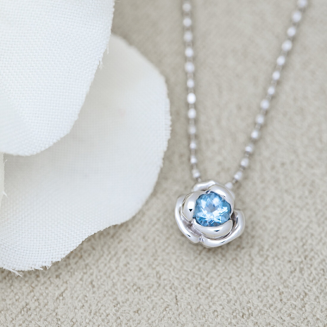 umu -アム- FINE JEWELRY STUIDIOサンタマリアアクアマリン ローズ ペンダントトップ 「romantica」pn0535_1.jpg