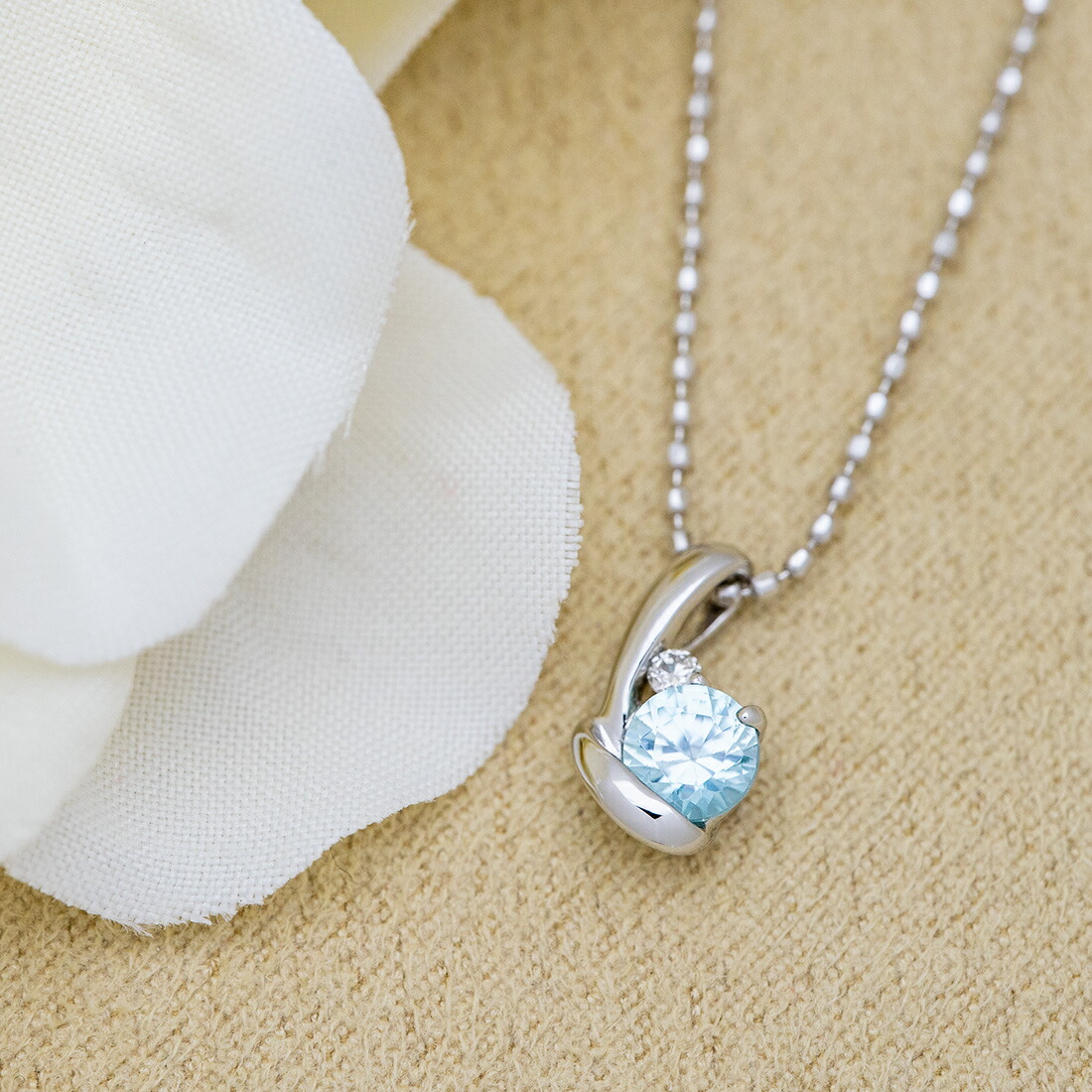 umu -アム- FINE JEWELRY STUIDIOブルージルコン ダイヤモンド ペンダントトップ 「chiarita」pn0547_1.jpg