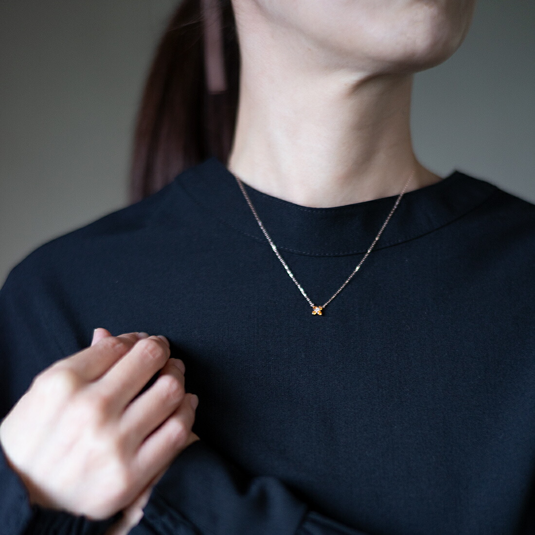 umu -アム- FINE JEWELRY STUIDIOマンダリンガーネット フラワーモチーフ ネックレス 「arte」pn0574_i3.jpg