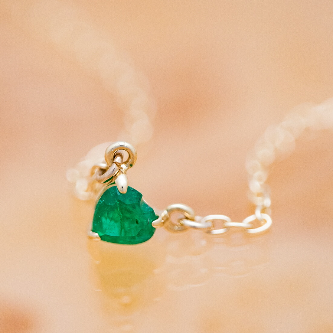 umu -アム- FINE JEWELRY STUIDIOエメラルド ハート ネックレス 「regaletto」pn0592_kanban2.jpg