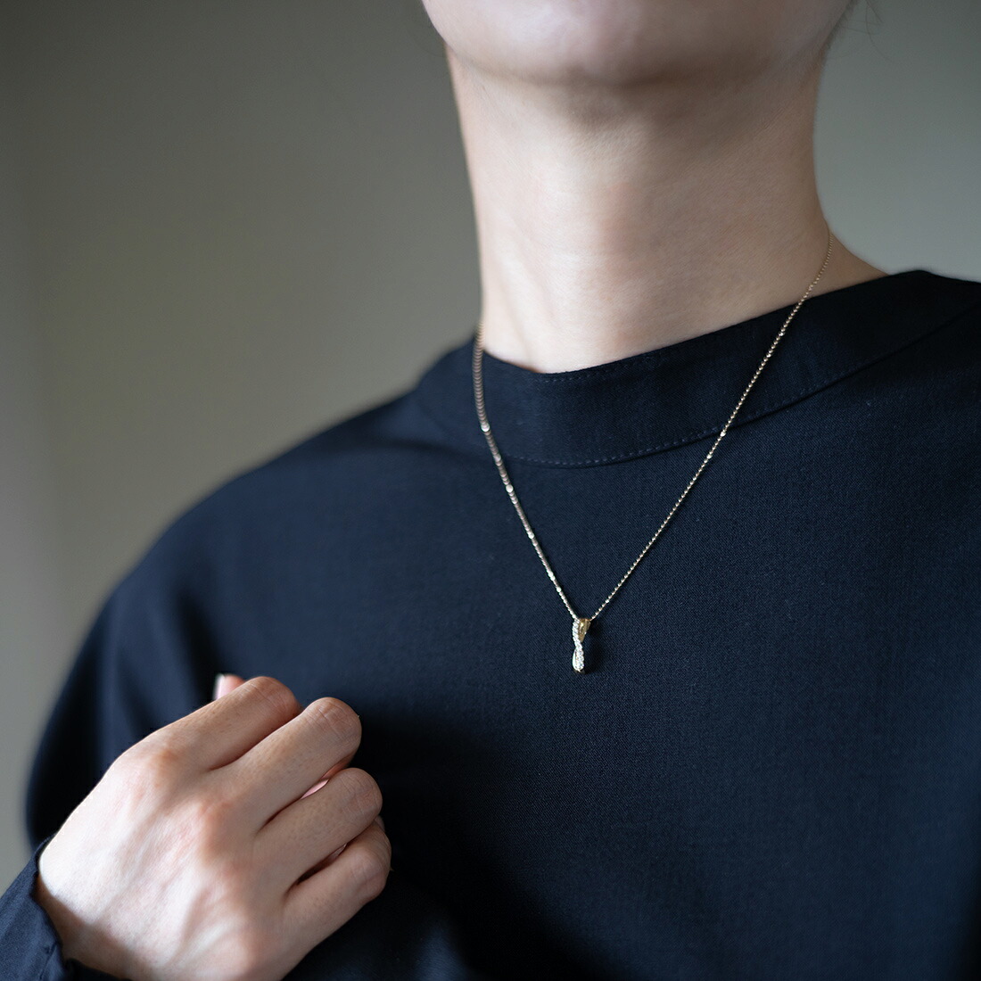 umu -アム- FINE JEWELRY STUIDIOダイヤモンド ペンダントトップpn0603_i3.jpg