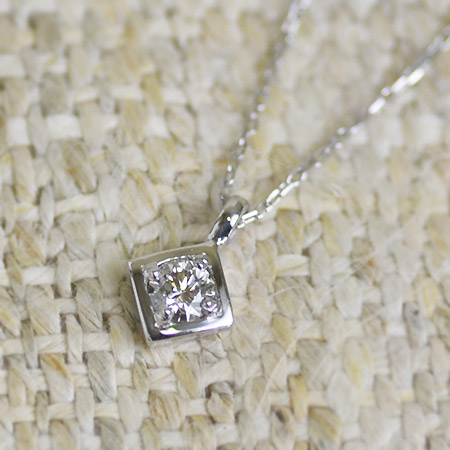 umu -アム- FINE JEWELRY STUIDIOダイヤモンド ペンダントpn0604_kanban2.jpg