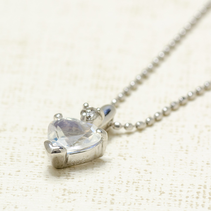 umu -アム- FINE JEWELRY STUIDIOK10 ブルームーンストーン ダイヤモンド ハート ペンダントトップpn0692_kanban2.jpg