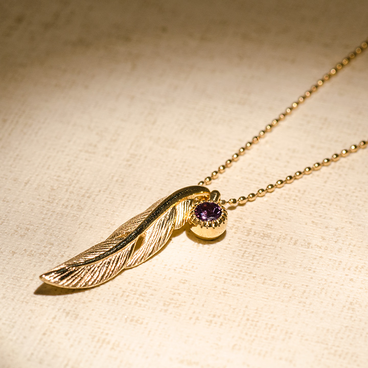 umu -アム- FINE JEWELRY STUIDIOK18 カラーチェンジガーネット フェザー ペンダント 「egretta」pn0711_kanban2.jpg