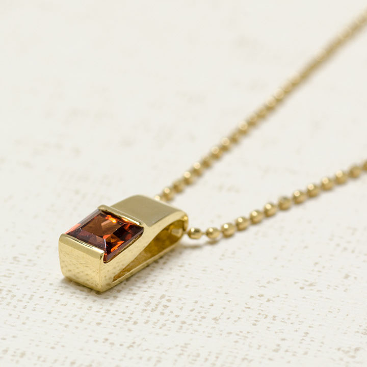 umu -アム- FINE JEWELRY STUIDIOK18 ガーネット ペンダントトップpn0723_kanban2.jpg