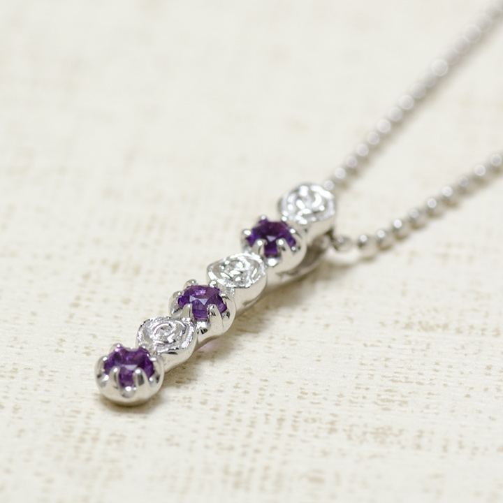 umu -アム- FINE JEWELRY STUIDIOK10 アメシスト バラモチーフ ペンダントトップ 「rosa」pn0732_kanban2.jpg