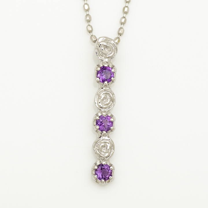 umu -アム- FINE JEWELRY STUIDIOK10 アメシスト バラモチーフ ペンダントトップ 「rosa」pn0732_m.jpg