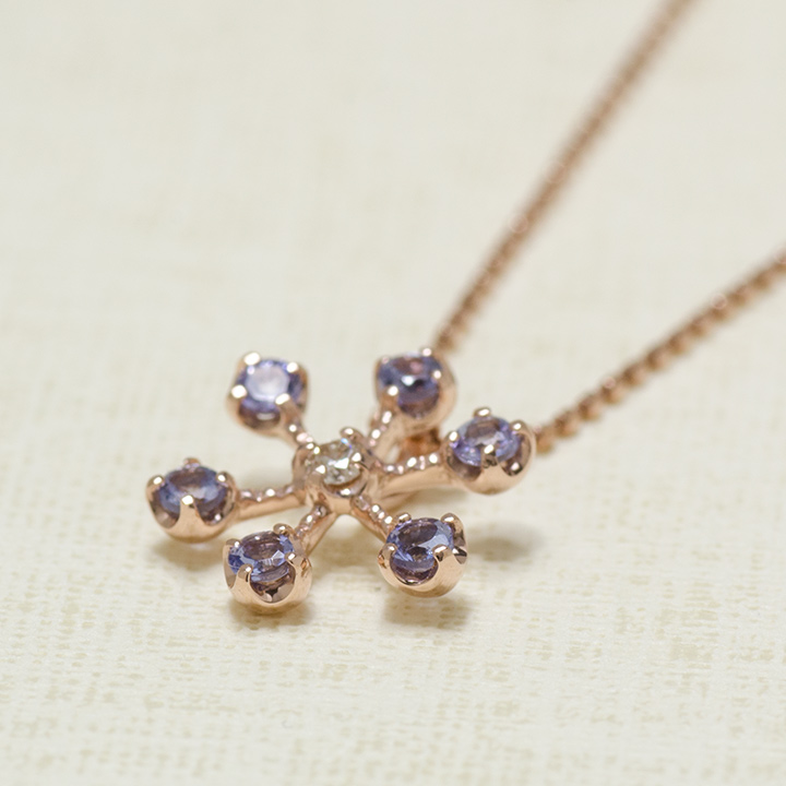 umu -アム- FINE JEWELRY STUIDIOK10 タンザナイト ダイヤモンド ペンダントトップ 「neve」pn0749_kanban2.jpg